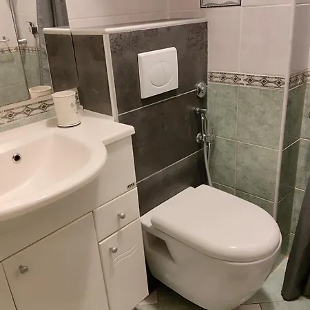 Dea Gostinjska kuća Jadranovo