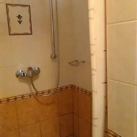 بيت ضيافة Dea جادرانوفو