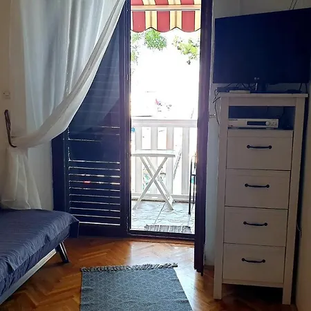 Dea Guest house 3*