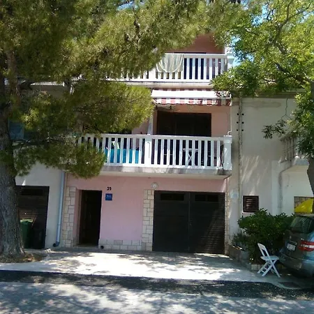 Dea בית הארחה יאדראנובו